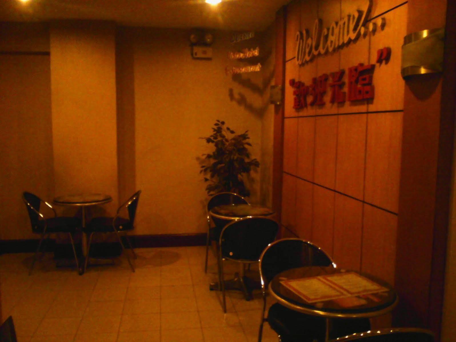 Vista Hotel Recto Манила Екстериор снимка